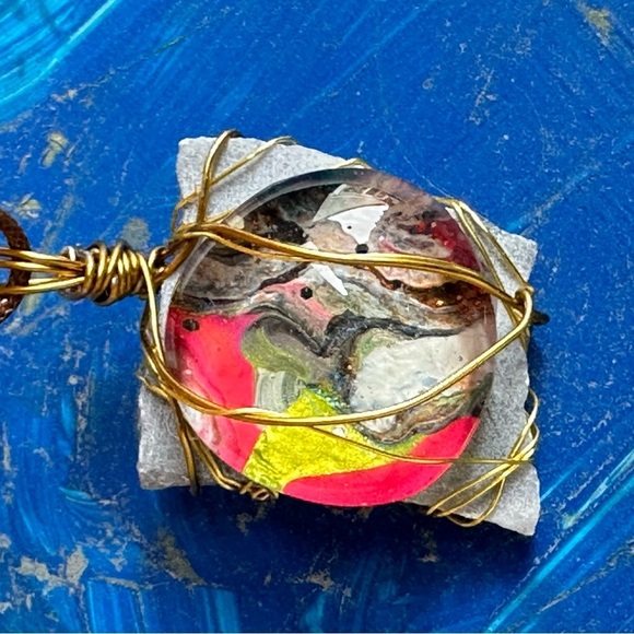 Handcrafted Gold Wire Wrapped Abstract Art Glass Pendant 2204 - Picture 8 of 9